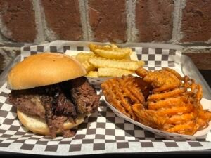 the-pit-backyard-bbq03